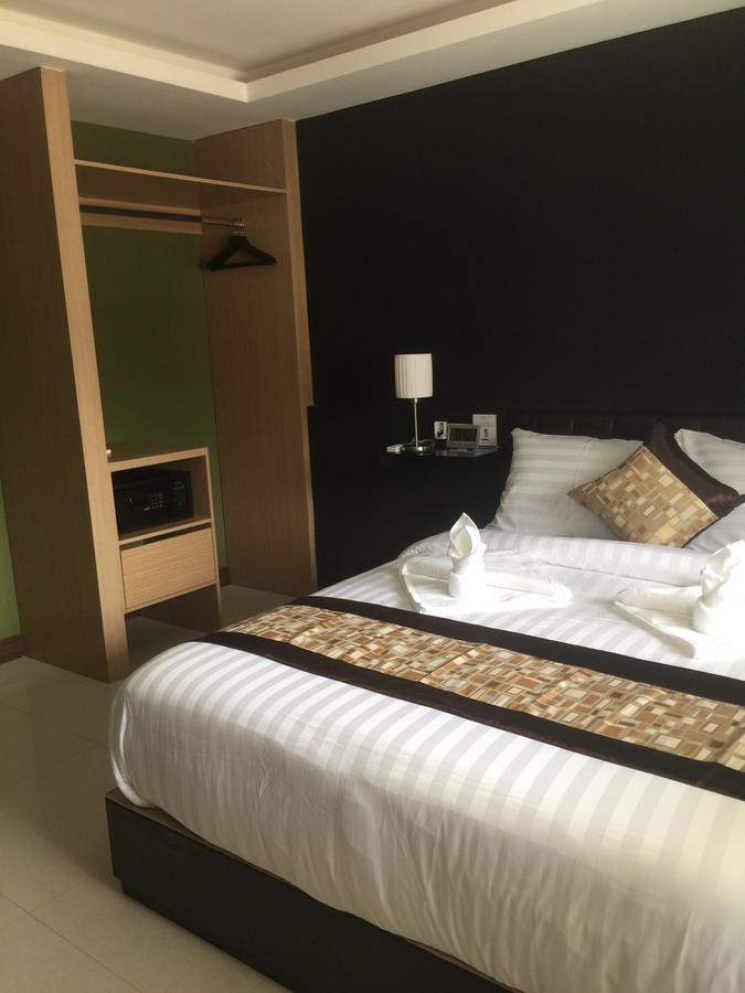 Rock Hotel Банкок Екстериор снимка