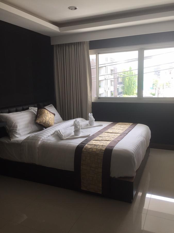 Rock Hotel Банкок Екстериор снимка