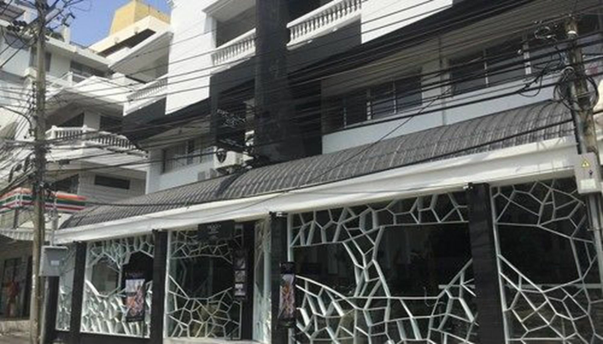 Rock Hotel Банкок Екстериор снимка